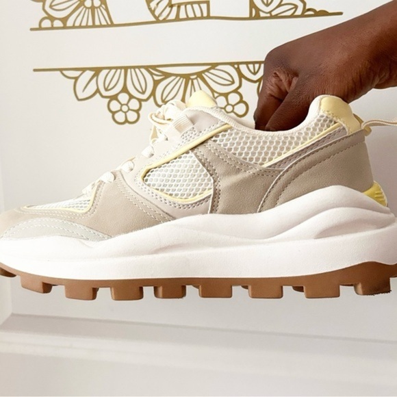 Forever21 chunky shoe - Picture 2 of 2